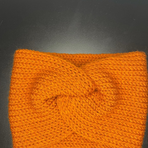 Messy bun ear warmer - Picture 11 of 11